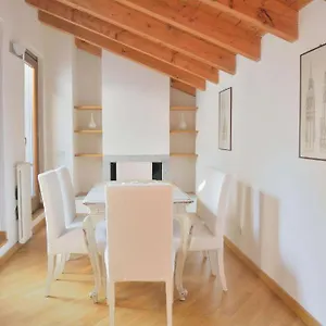 Apartamento Mpm-mansarda In Piazza Duomo